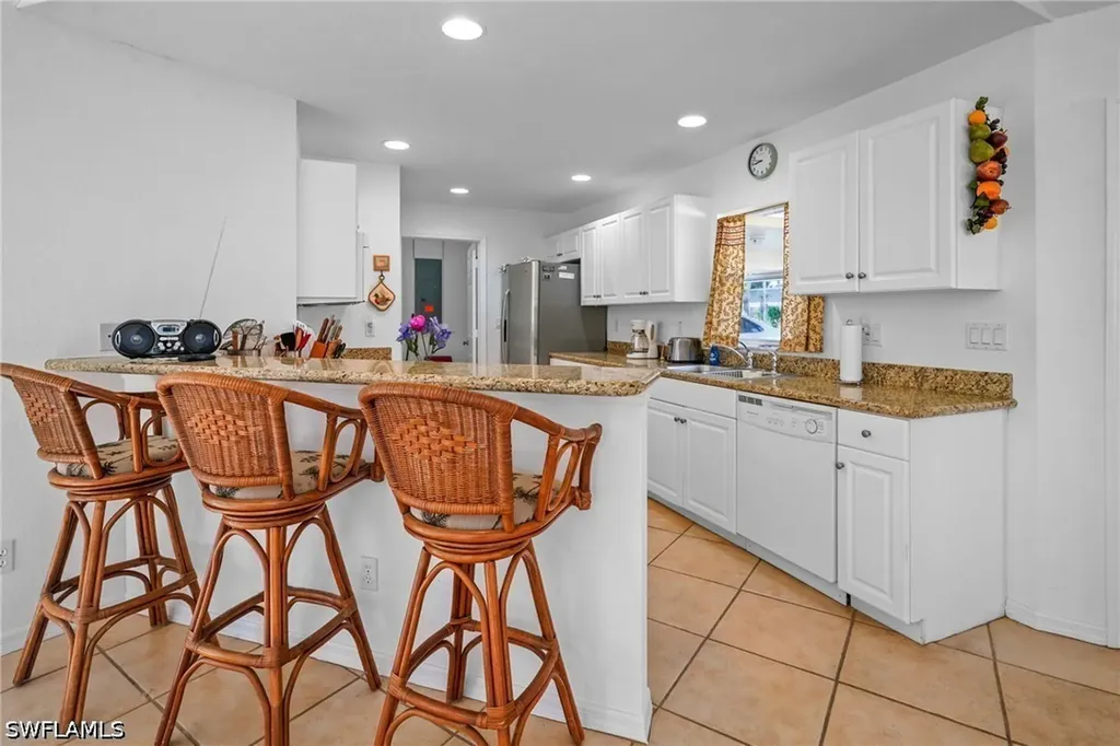 2 E Greens Circle Lehigh Acres FL 33936