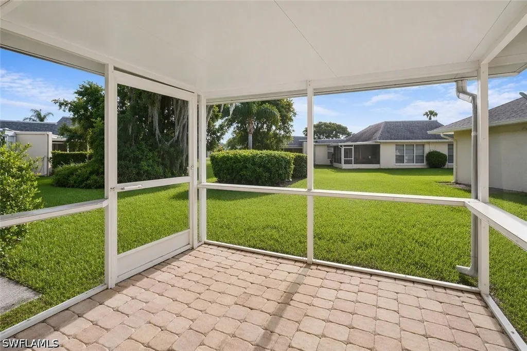 2 E Greens Circle Lehigh Acres FL 33936