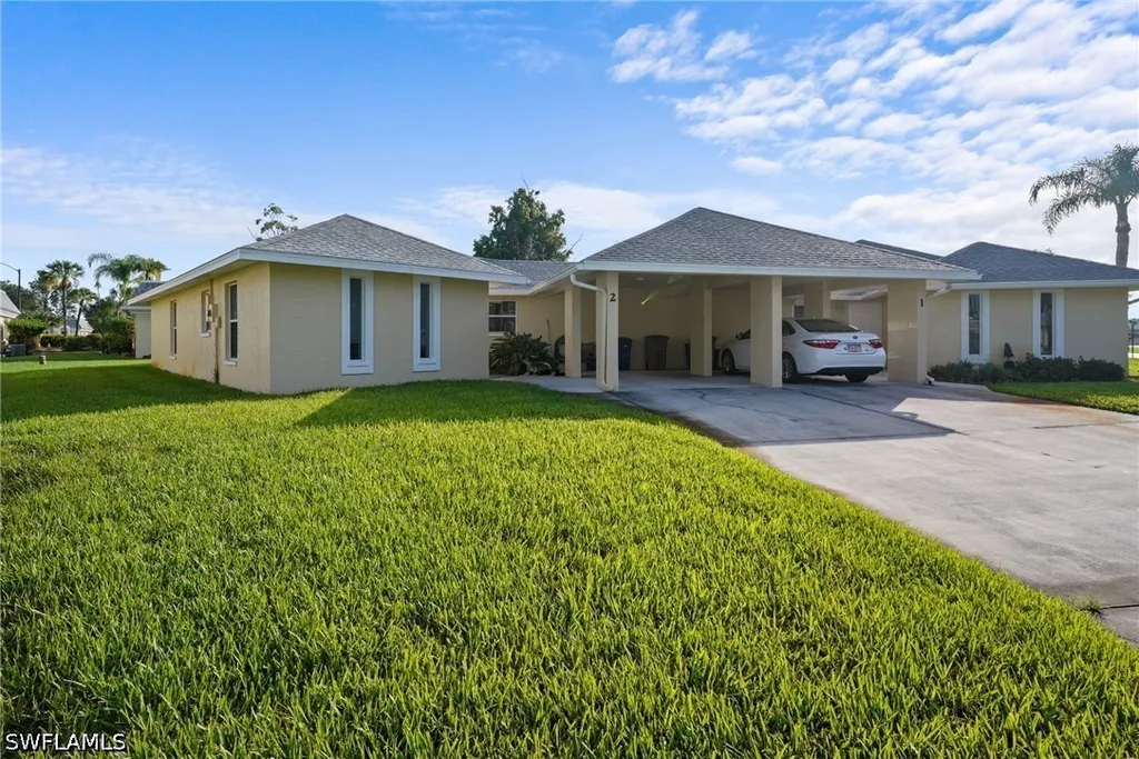 2 E Greens Circle Lehigh Acres FL 33936