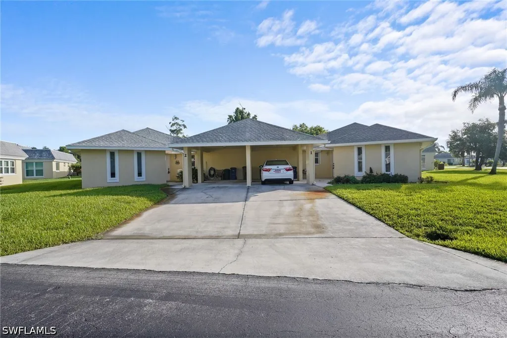2 E Greens Circle Lehigh Acres FL 33936