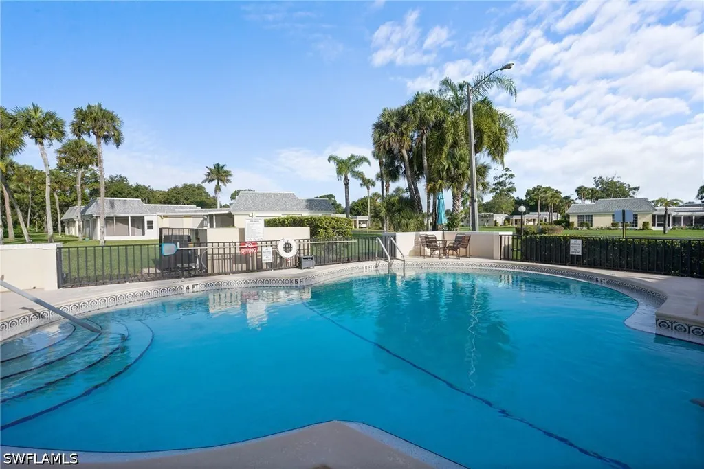 2 E Greens Circle Lehigh Acres FL 33936