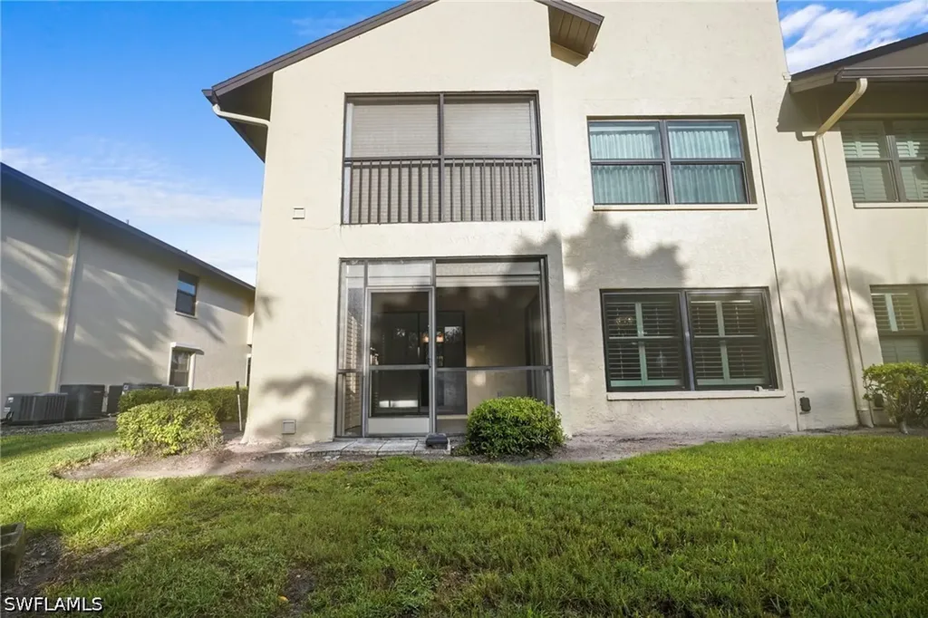 8302 Charter Club Circle Fort Myers FL 33919
