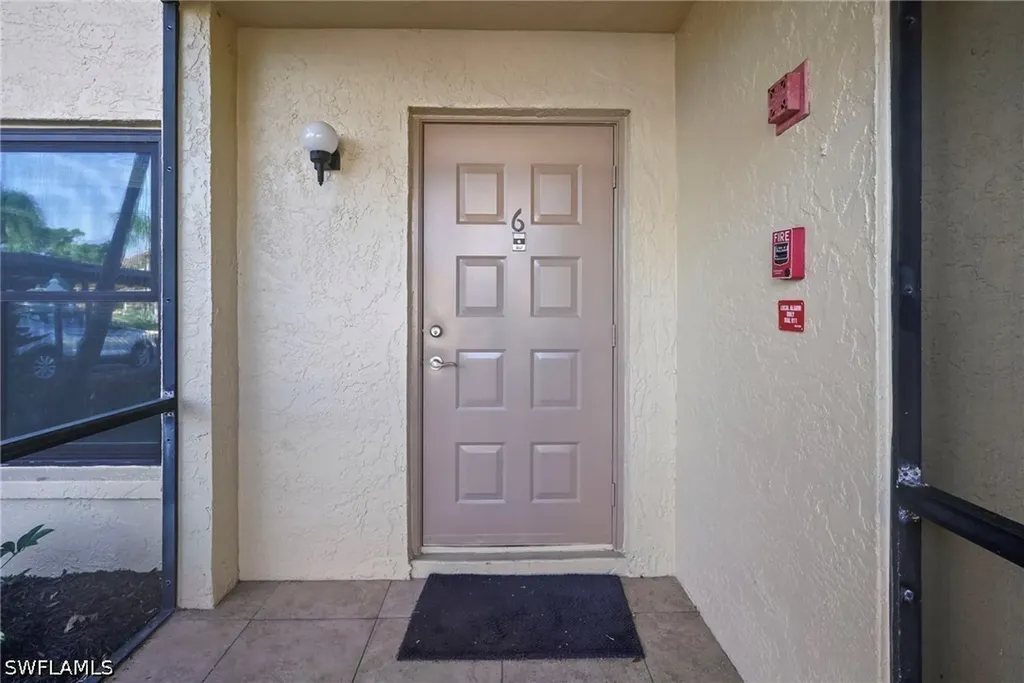 8302 Charter Club Circle Fort Myers FL 33919