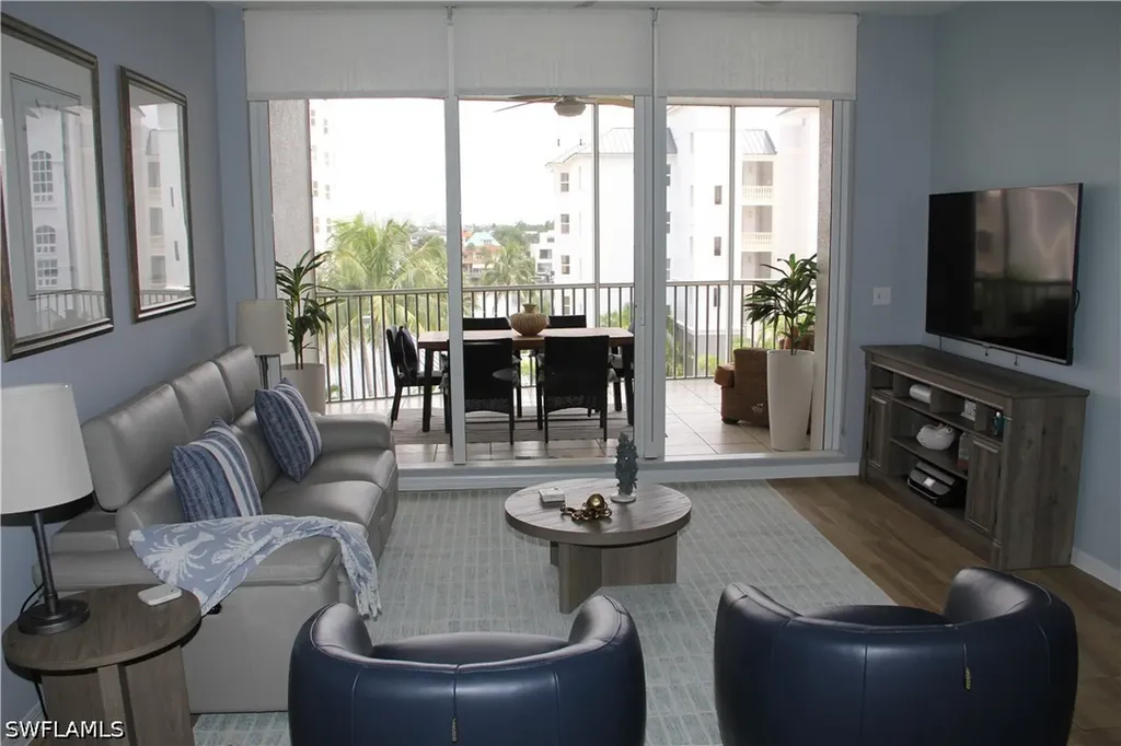 470 Launch Circle Naples FL 34108