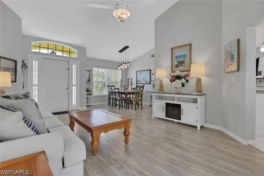 505 Raven Way Naples FL 34110