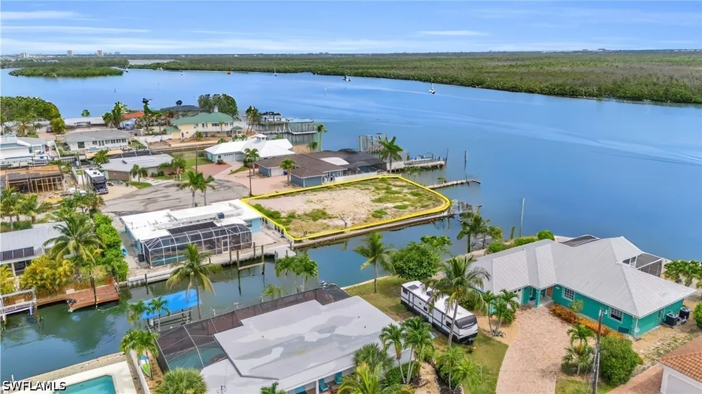 470 Madison Court Fort Myers Beach FL 33931