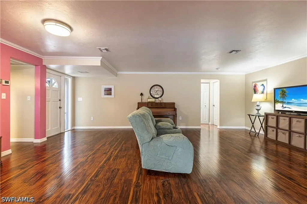 1618 Country Club Parkway Lehigh Acres FL 33936