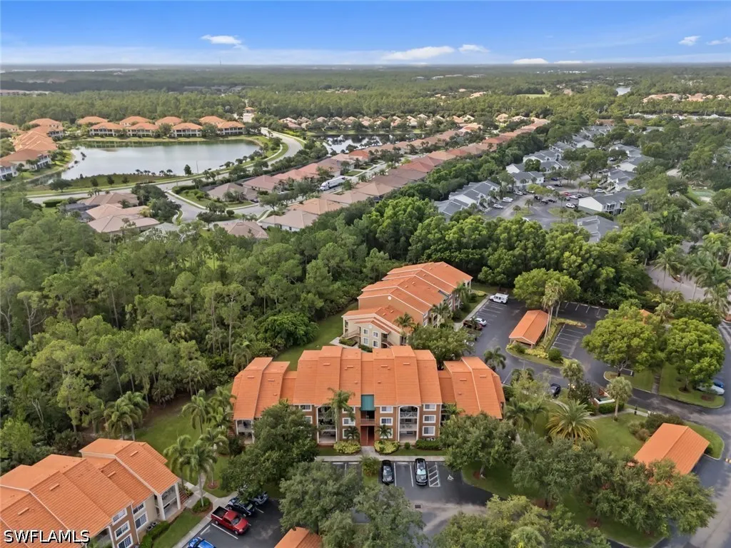 1270 Wildwood Lakes Boulevard Naples FL 34104