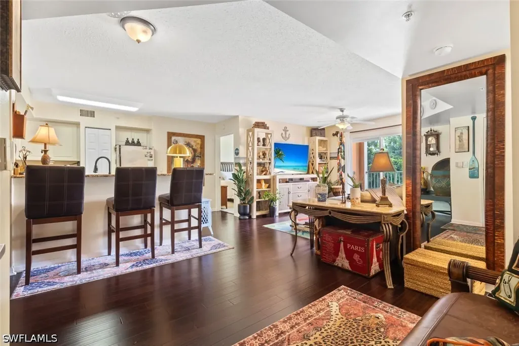 1270 Wildwood Lakes Boulevard Naples FL 34104