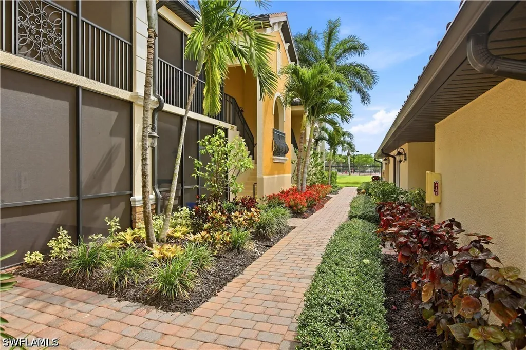 9518 Avellino Way Naples FL 34113