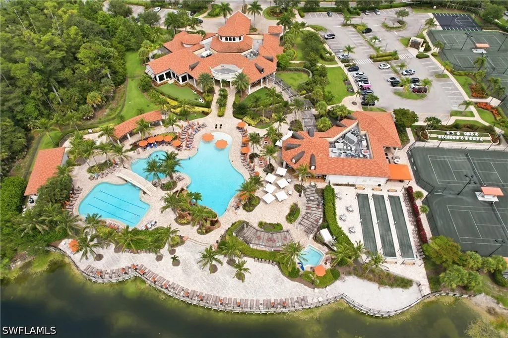 9518 Avellino Way Naples FL 34113