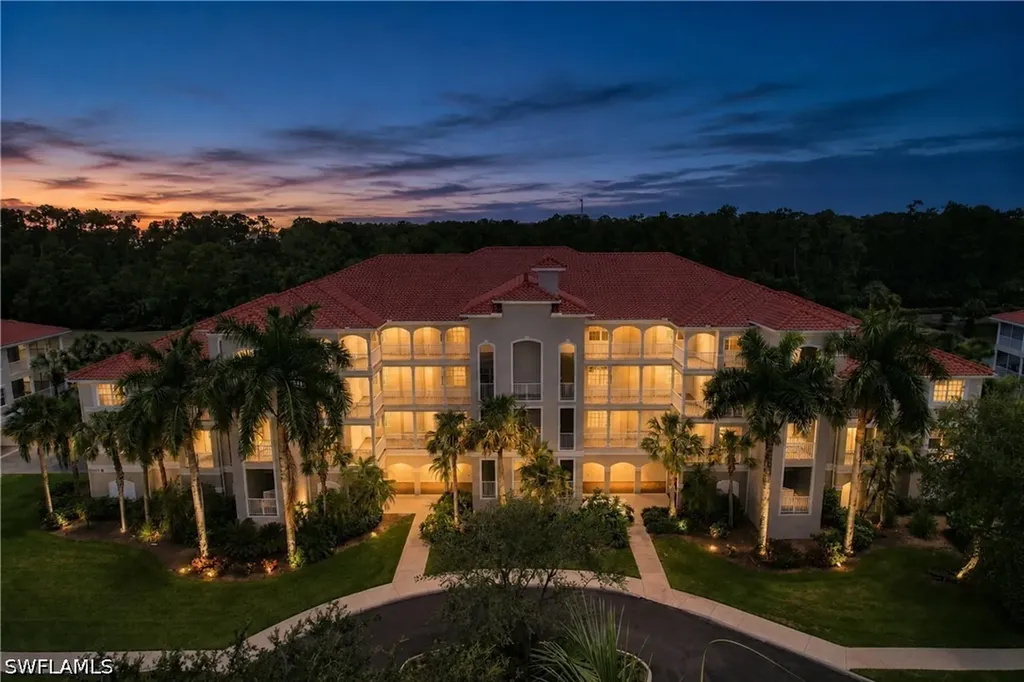 4874 Hampshire Court Naples FL 34112