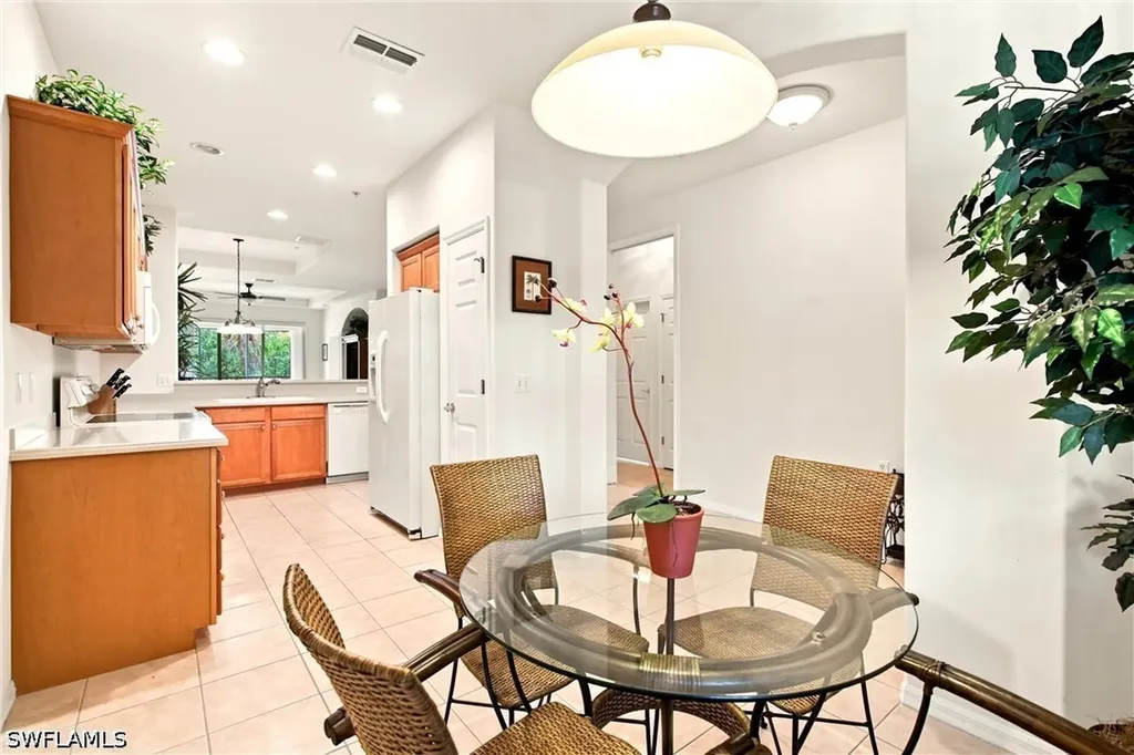 4874 Hampshire Court Naples FL 34112