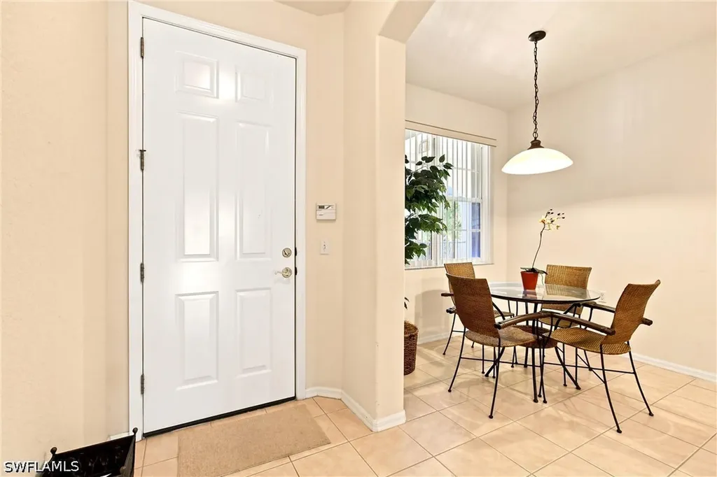 4874 Hampshire Court Naples FL 34112