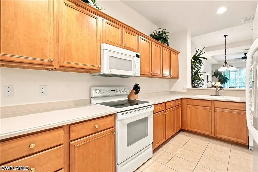4874 Hampshire Court Naples FL 34112