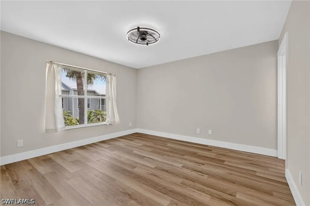 1915 Courtyard Way Naples FL 34112