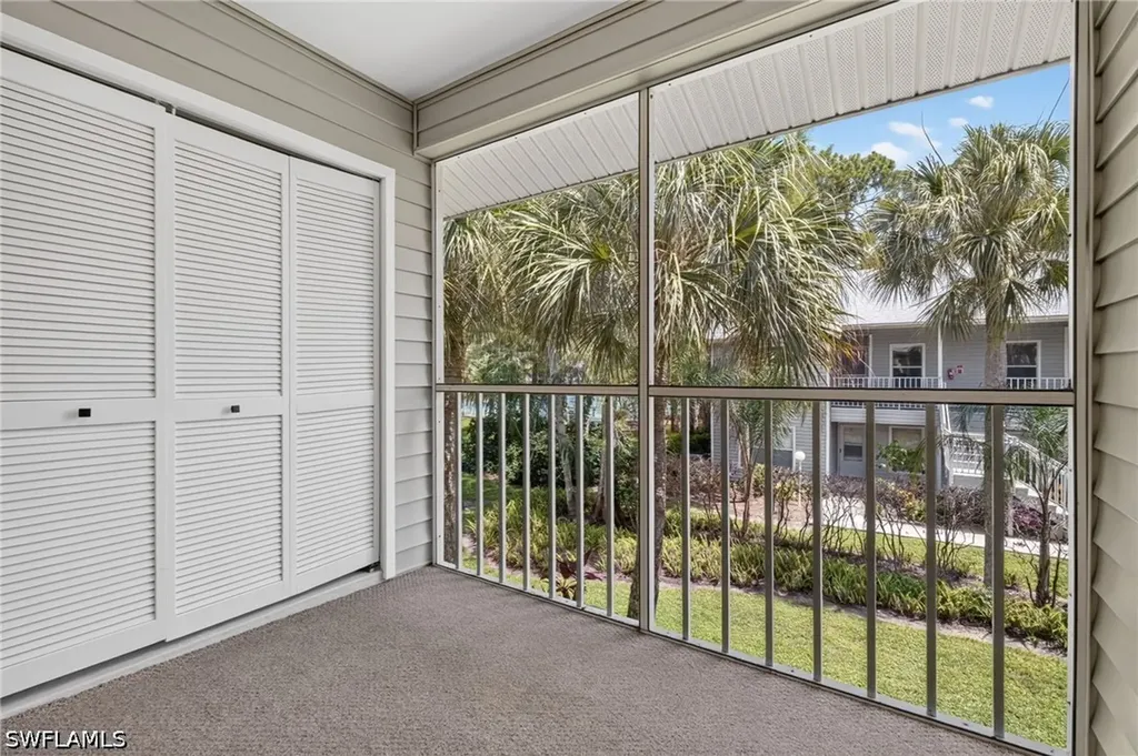 1915 Courtyard Way Naples FL 34112