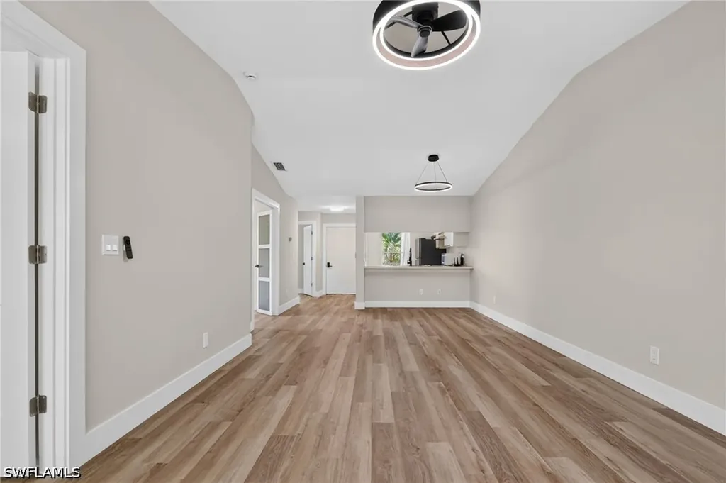 1915 Courtyard Way Naples FL 34112