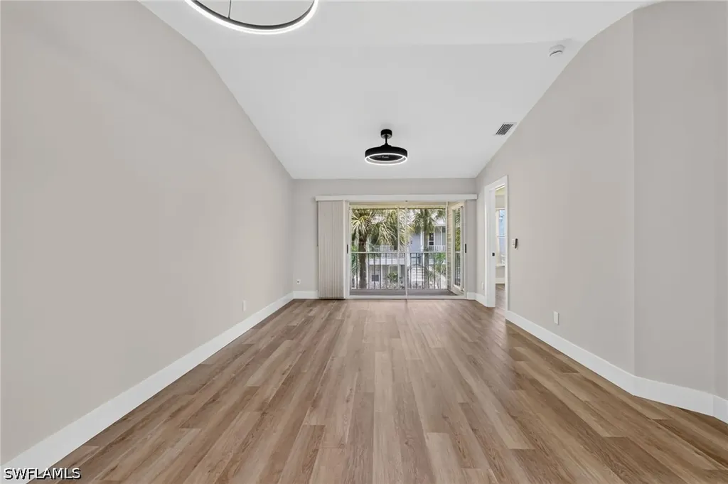 1915 Courtyard Way Naples FL 34112