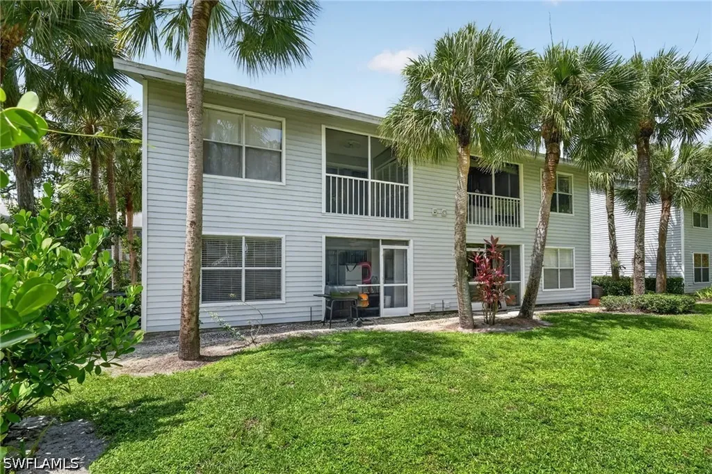 1915 Courtyard Way Naples FL 34112