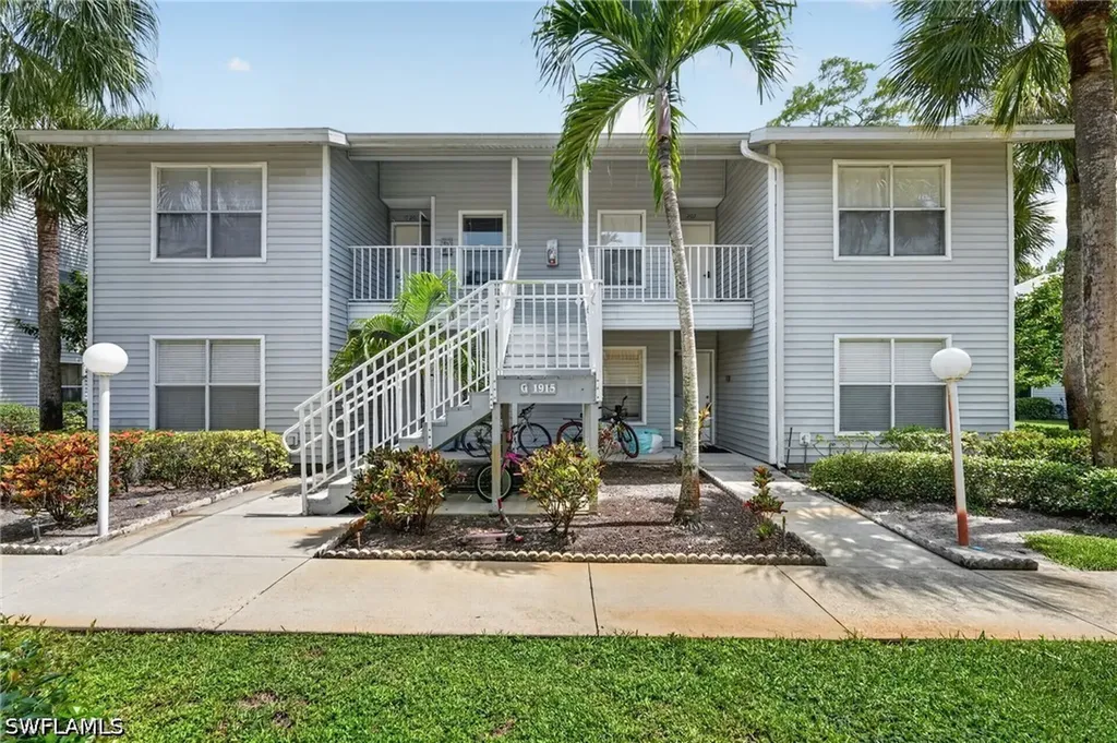 1915 Courtyard Way Naples FL 34112