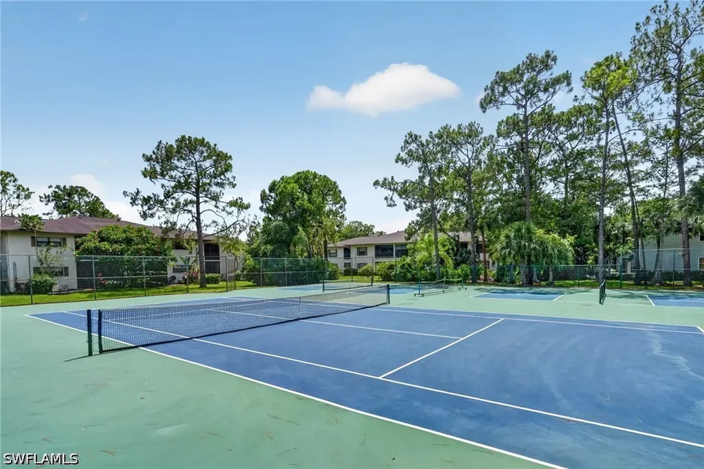 1915 Courtyard Way Naples FL 34112
