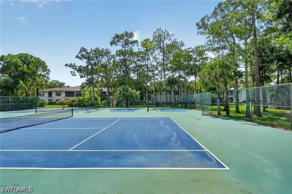 1915 Courtyard Way Naples FL 34112
