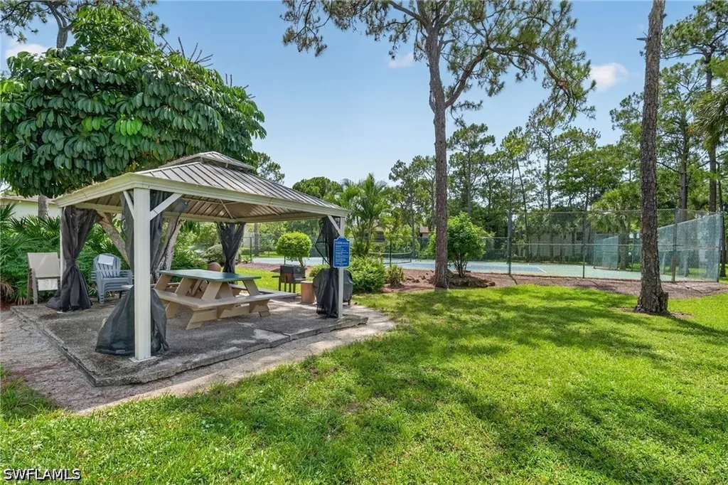 1915 Courtyard Way Naples FL 34112