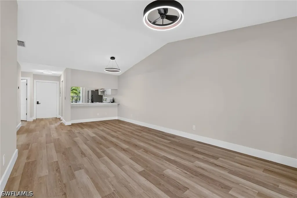 1915 Courtyard Way Naples FL 34112
