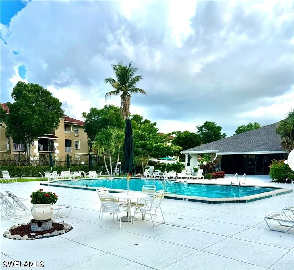 1517 SW 51st Lane Cape Coral FL 33914
