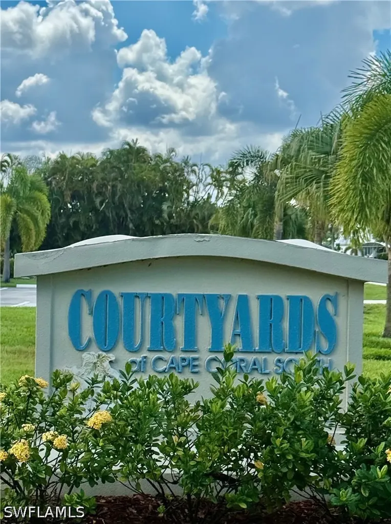 1517 SW 51st Lane Cape Coral FL 33914