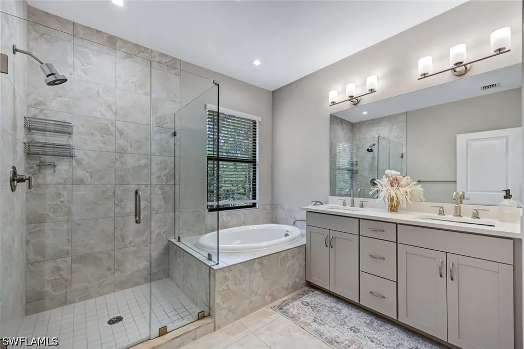 7348 Rockefeller Drive Naples FL 34119