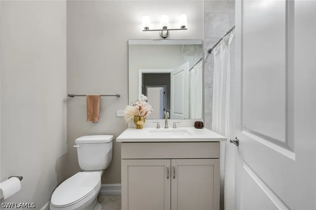 7348 Rockefeller Drive Naples FL 34119