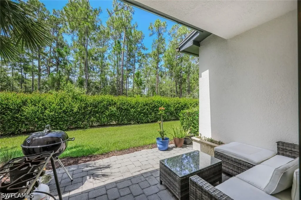 7348 Rockefeller Drive Naples FL 34119