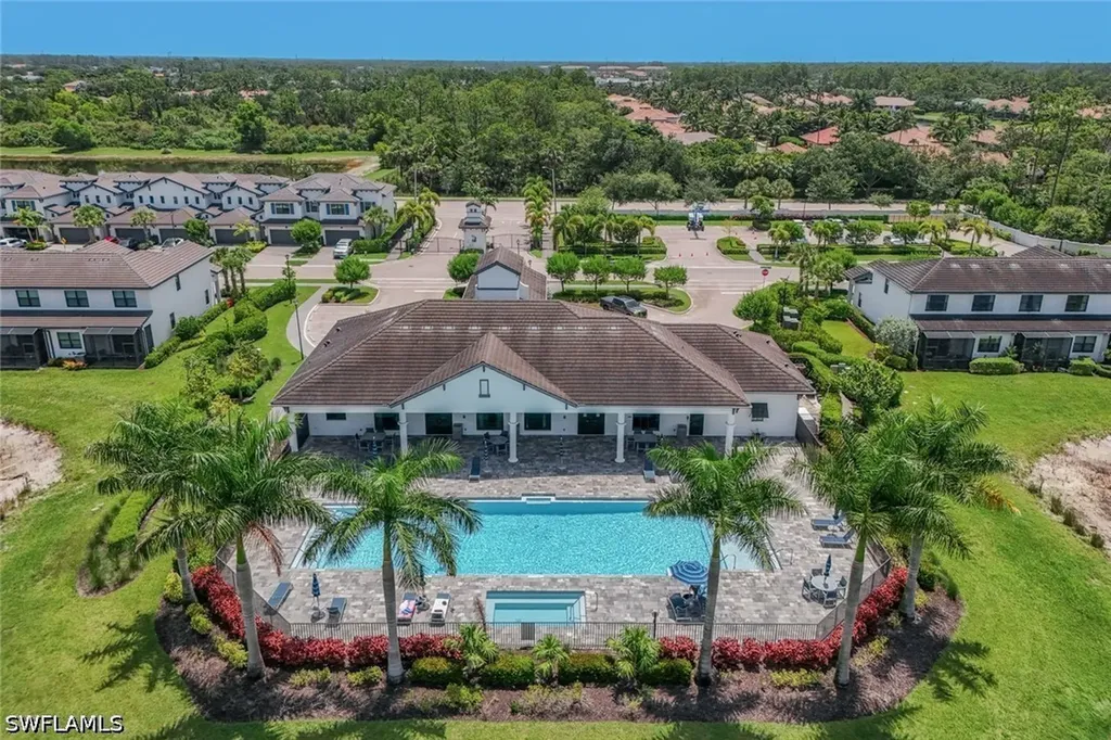 7348 Rockefeller Drive Naples FL 34119