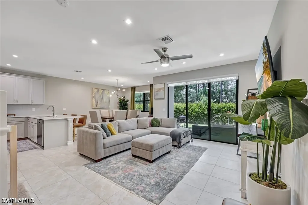 7348 Rockefeller Drive Naples FL 34119