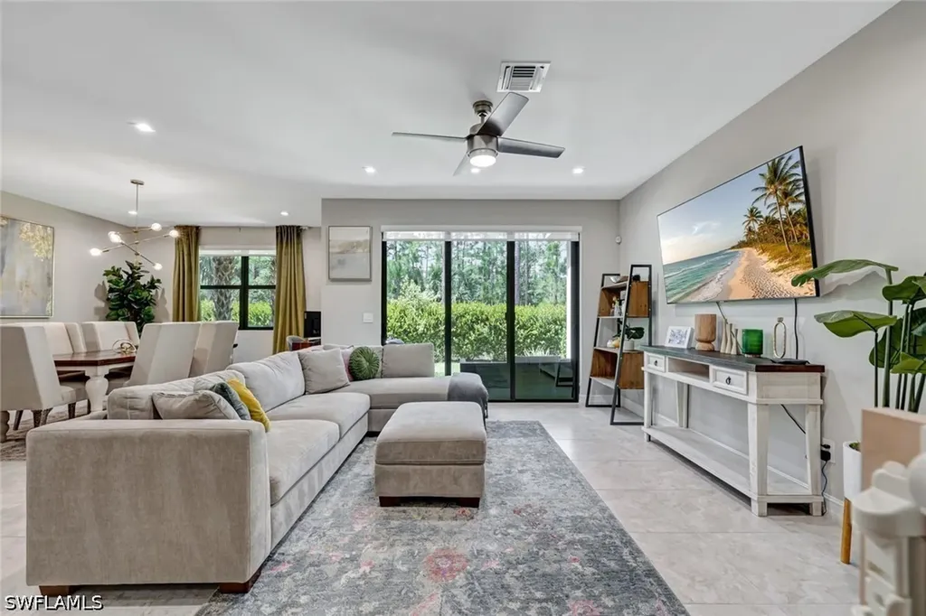 7348 Rockefeller Drive Naples FL 34119