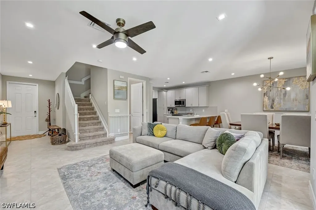 7348 Rockefeller Drive Naples FL 34119