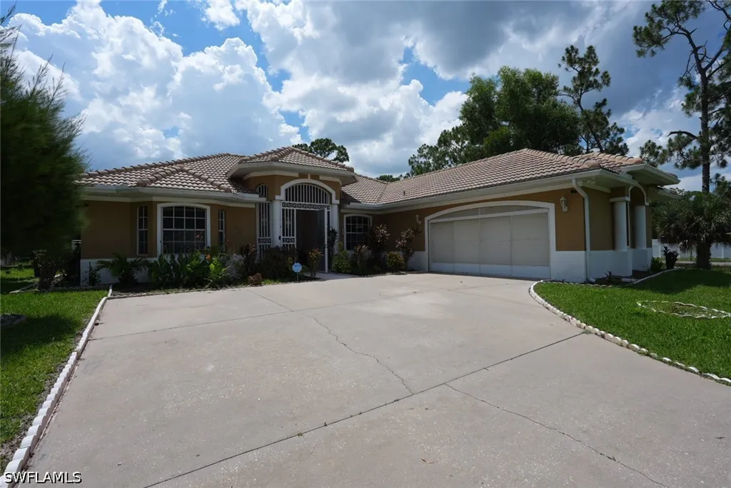 219 Columbus Avenue Lehigh Acres FL 33936