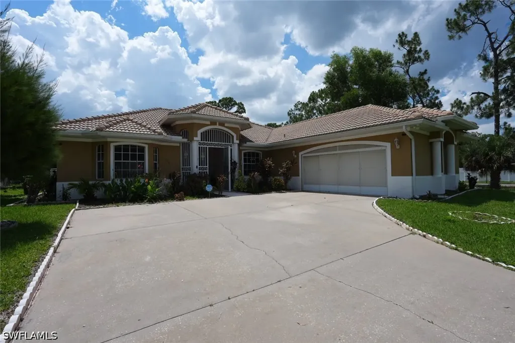 219 Columbus Avenue Lehigh Acres FL 33936