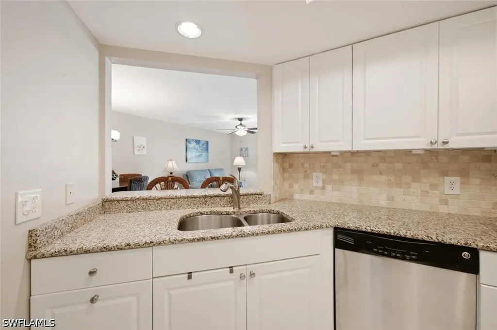 4987 Pepper Circle Naples FL 34113