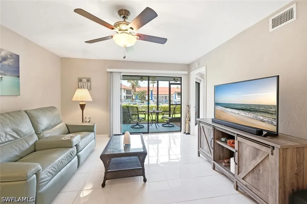 4987 Pepper Circle Naples FL 34113