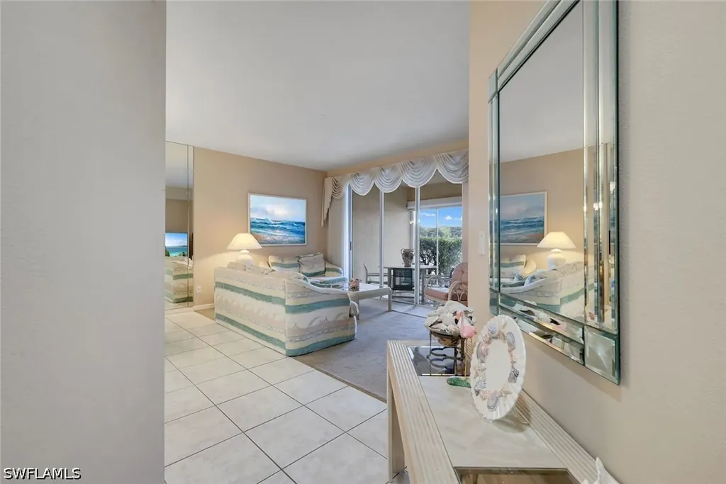 6384 Huntington Lakes Circle Naples FL 34119