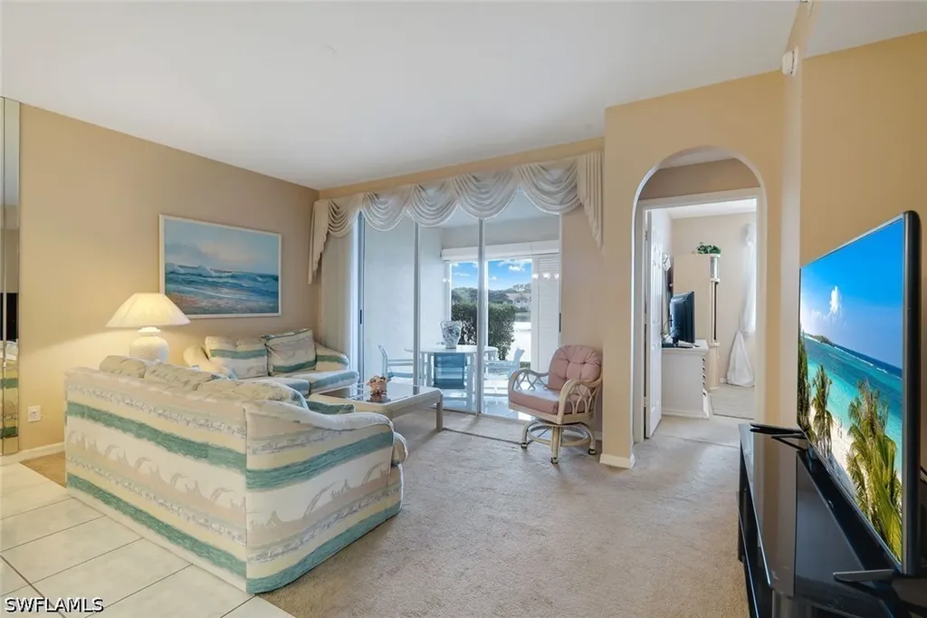 6384 Huntington Lakes Circle Naples FL 34119