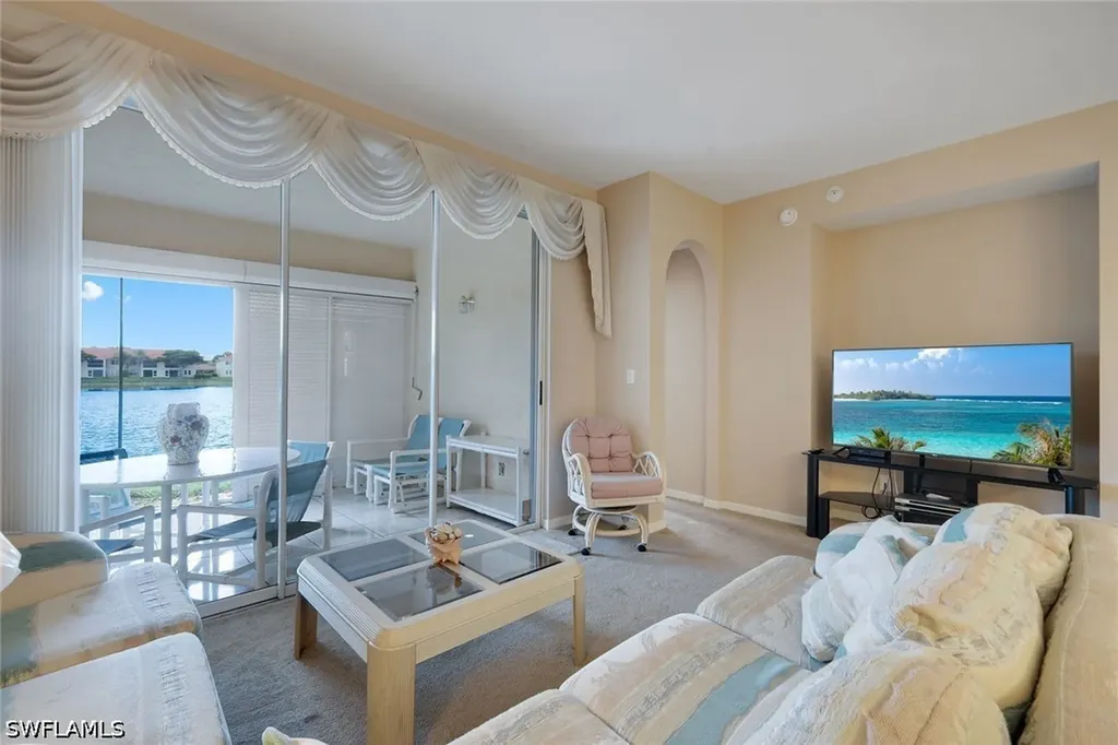 6384 Huntington Lakes Circle Naples FL 34119
