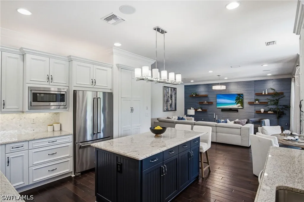 3908 Gibralter Drive Naples FL 34119