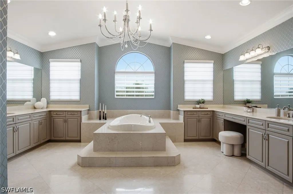 3908 Gibralter Drive Naples FL 34119