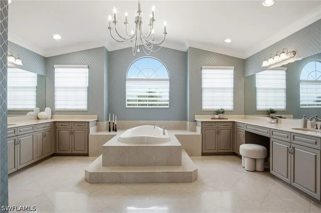 3908 Gibralter Drive Naples FL 34119