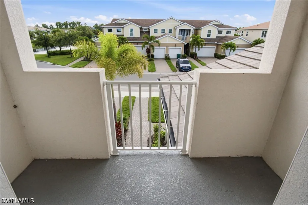 4596 Arboretum Circle Naples FL 34112
