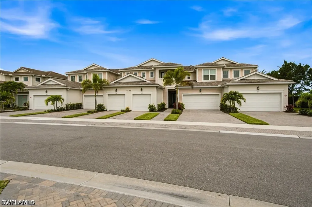 4596 Arboretum Circle Naples FL 34112